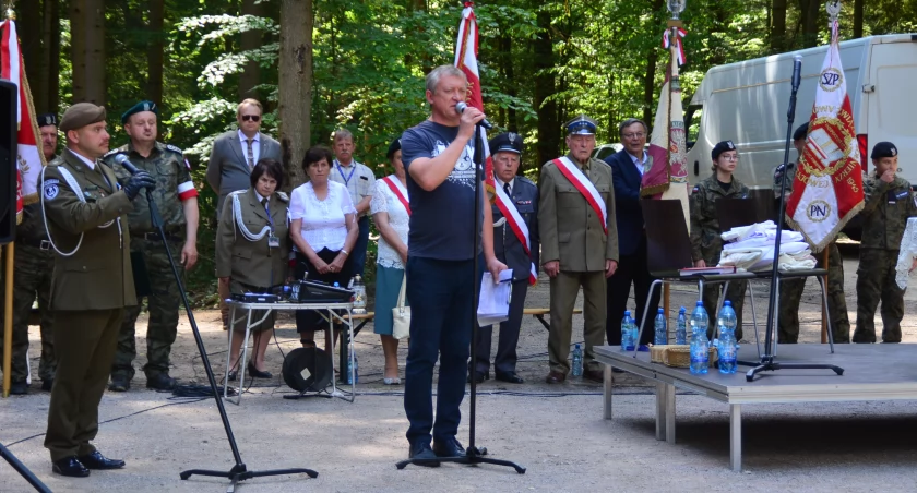 Skarbowa Góra. Uroczystości na Cmentarzu Partyzanckim Żołnierzy AK
