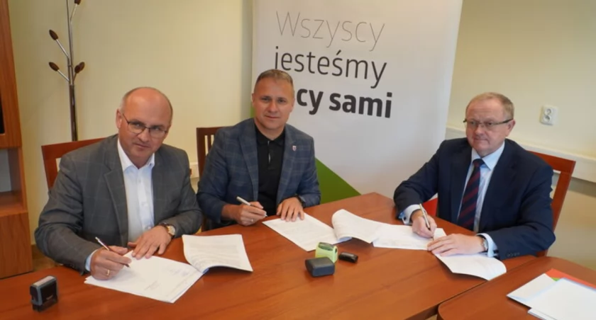 Powiat Skarżyski pozyskał z PFRON blisko 154 tys. zł na zapewnienie dostępności dla osób niepełnosprawnych