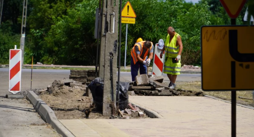 Powiat Skarżyski przebudowuje kolejne przejścia dla pieszych. Jeszcze bezpieczniej na drogach powiatowych