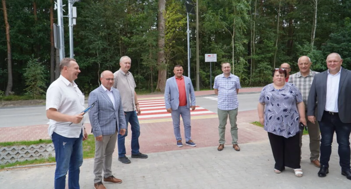 Kolejne przejście dla pieszych jest już bezpieczne. Powiat Skarżyski zakończył budowę przejścia w Nowym Odrowążku