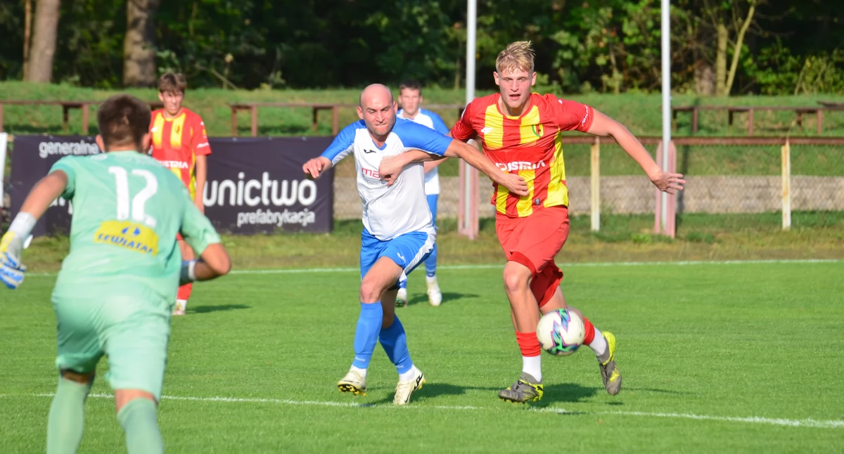 Biało-niebiescy z awansem do 3.rundy Okręgowego Pucharu Polski. Orlicz lepszy od juniorów Korony Kielce 