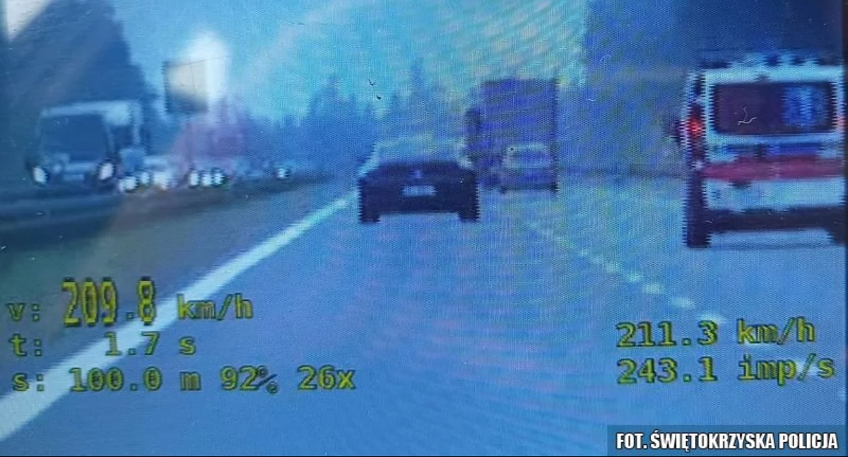 Pirat drogowy w Bentleyu pędził 209 km/h na trasie S7!