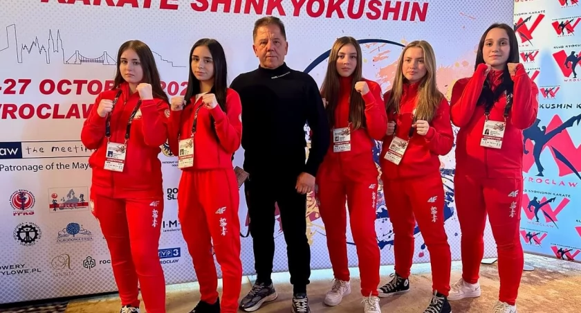 Zawodnicy SKSW Skarżysko na Mistrzostwach Europy w Karate Kyokushinkai. Zuzanna Wiśniewska z brązowym medalem 