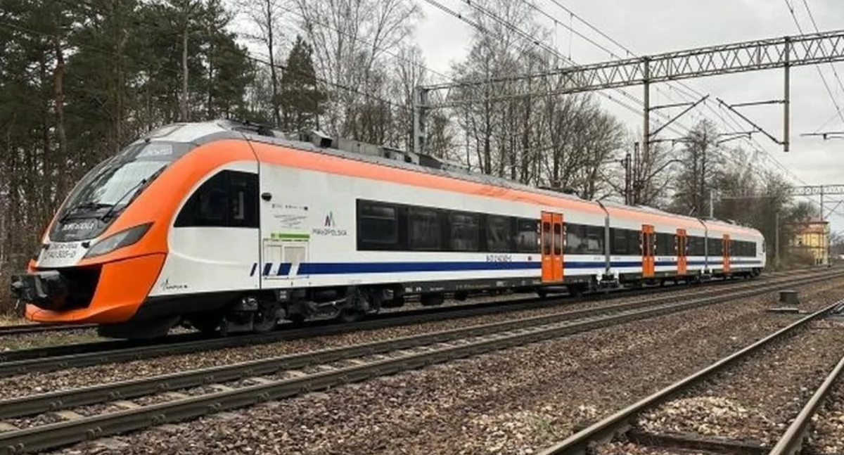 Tragedia na stacji kolejowej w Suchedniowie. Śmiertelne potrącenie przez pociąg