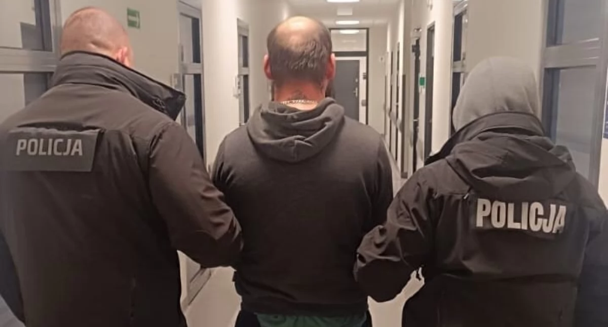 Skarżyscy policjanci zatrzymali poszukiwanego trzema listami gończymi