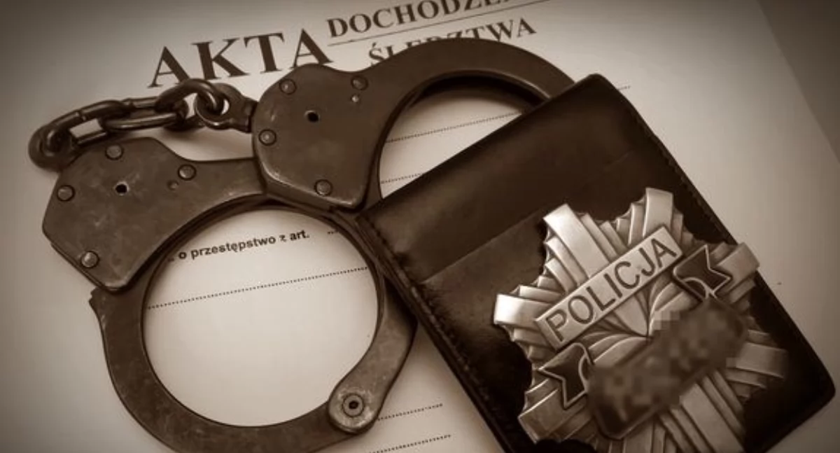 41-latek z ranami ciętymi trafił do szpitala. Policja wyjaśnia co wydarzyło się w mieszkaniu w Skarżysku-Kamiennej