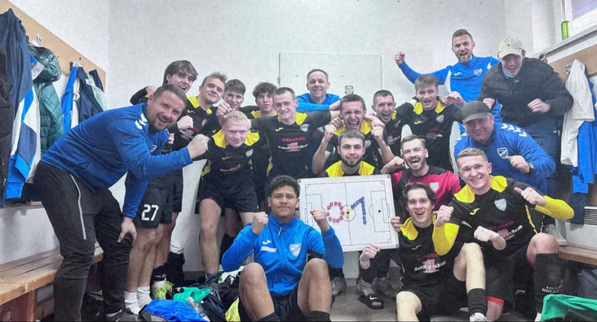 Orlicz Suchedniów wygrywa w Brodach! Cenny triumf na trudnym terenie