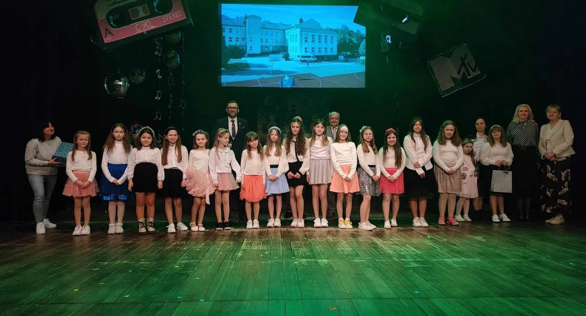 XV Festiwal Twórczości Artystycznej „Bawmy się Razem” – święto talentu, integracji i radości