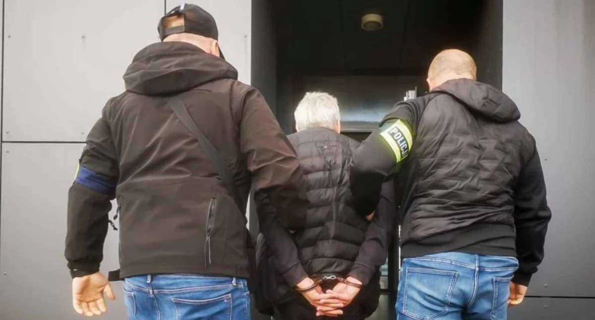 73-latek karany za narkotyki ponownie trafił za kratki. Brawurowe zatrzymanie z udziałem skarżyskich policjantów