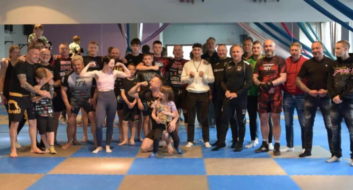 „Jestem zawodnikiem, który tworzy swój własny styl” – Miłosz Kruk, zawodnik MMA ze Skarżyska o sobie i przygotowaniach do walki na Gala FEN 59 w Lubinie