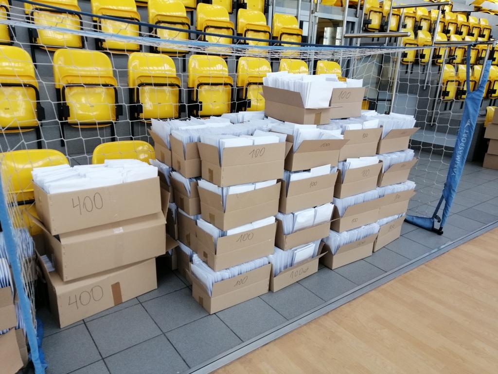 Przygotowania do dystrybucji masek – poszukiwani kierowcy