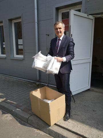 1500 maseczek dla skarżyskiego szpitala od RECEVENT. Skarżyska firma odpowiada na prośbę Starosty