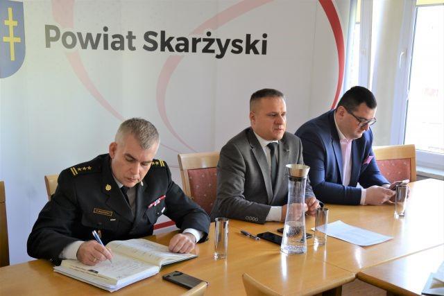 O bezpieczeństwie, logistyce i współpracy na posiedzeniu Powiatowego Zespołu Zarządzania Kryzysowego