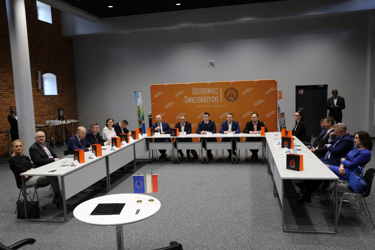 Dziesięć samorządów – w tym Skarżysko – wspólnie będzie zabiegać o pieniądze unijne