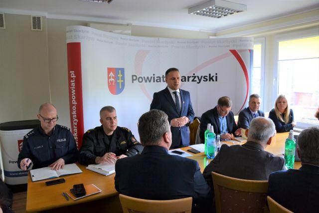 Posiedzenie Powiatowego Zespołu Zarządzania Kryzysowego w związku z koronawirusem