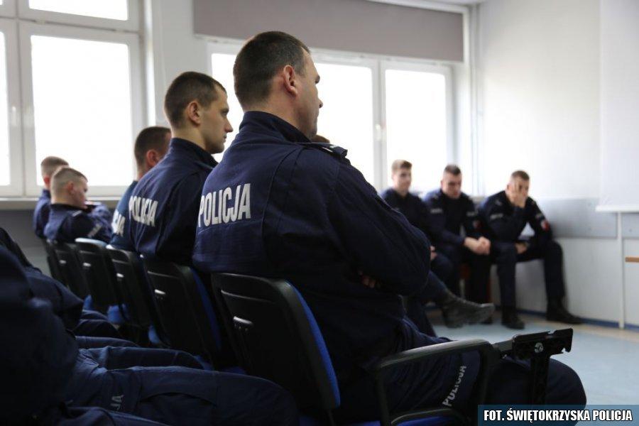 Policjanci gotowi do pomocy