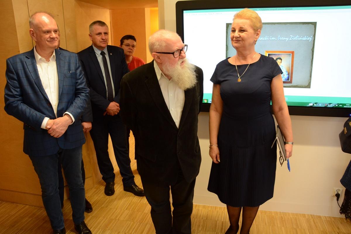 VI Konkurs Literacki im. Ireny Zielińskiej. W Suchedniowie gościł  Jerzy Bralczyk