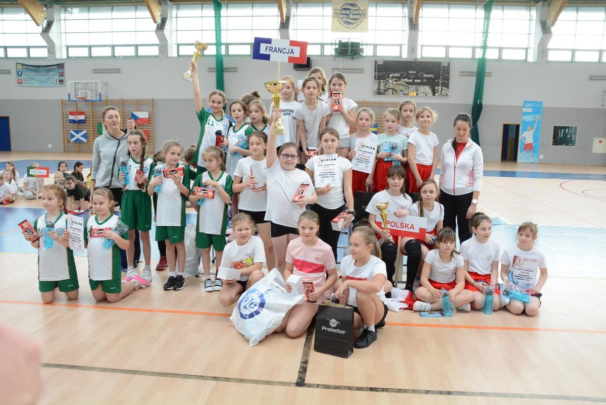 Galowa Olimpiada - świetna promocja aktywności sportowej. Ósemka ze Skarżyska najlepsza