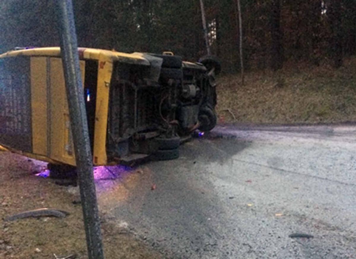 Bus śmiertelnie przygniótł kierowcę