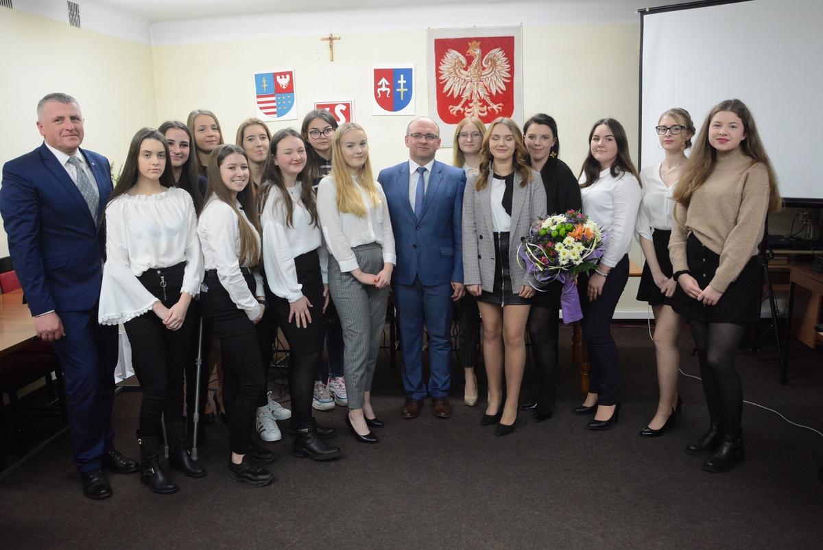 Młodzieżowa Rada Miejska w Suchedniowie uroczyście zakończyła kadencje 2018-2020