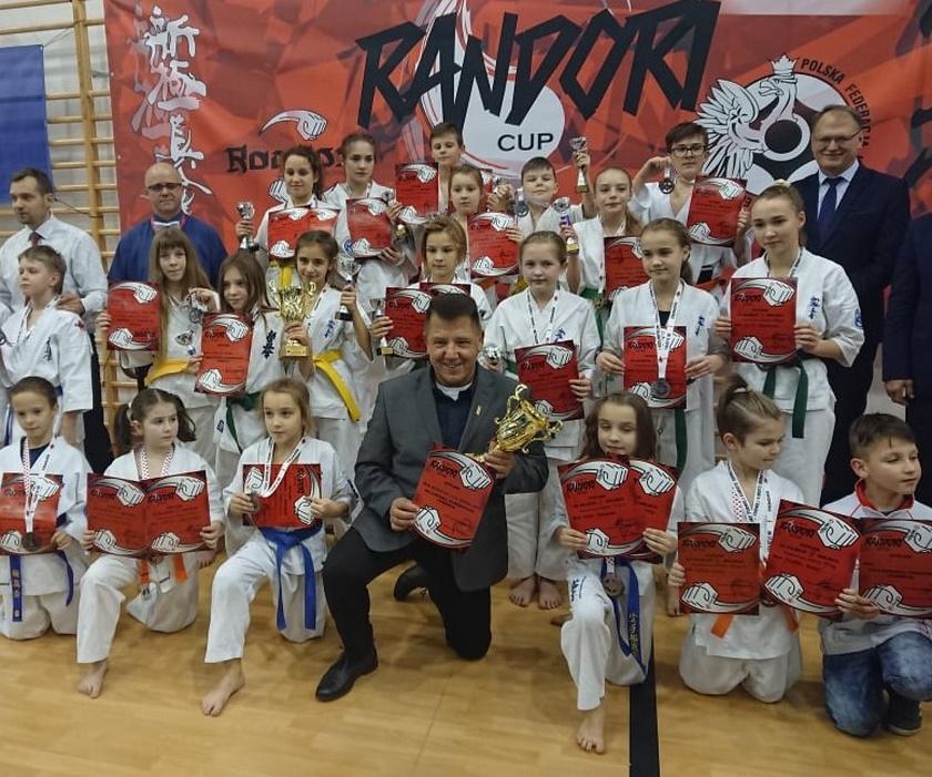 Karatecy SKSW Skarżysko przywieźli 35 medali z Radomska