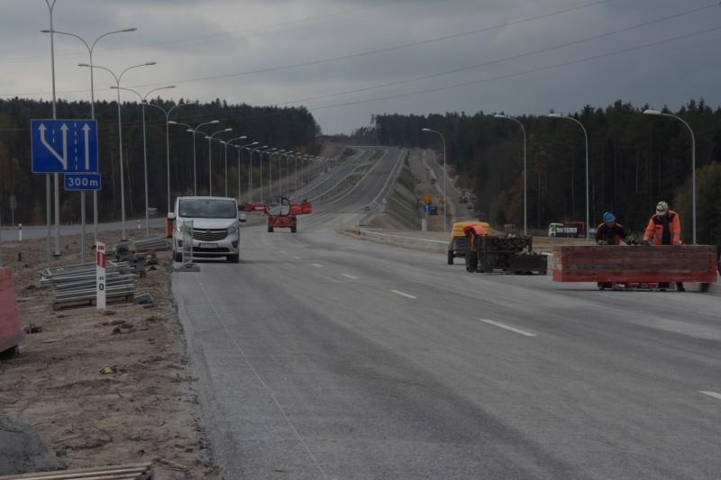 Zobacz jak finiszują z budową nawierzchni na S7 w Skarżysku