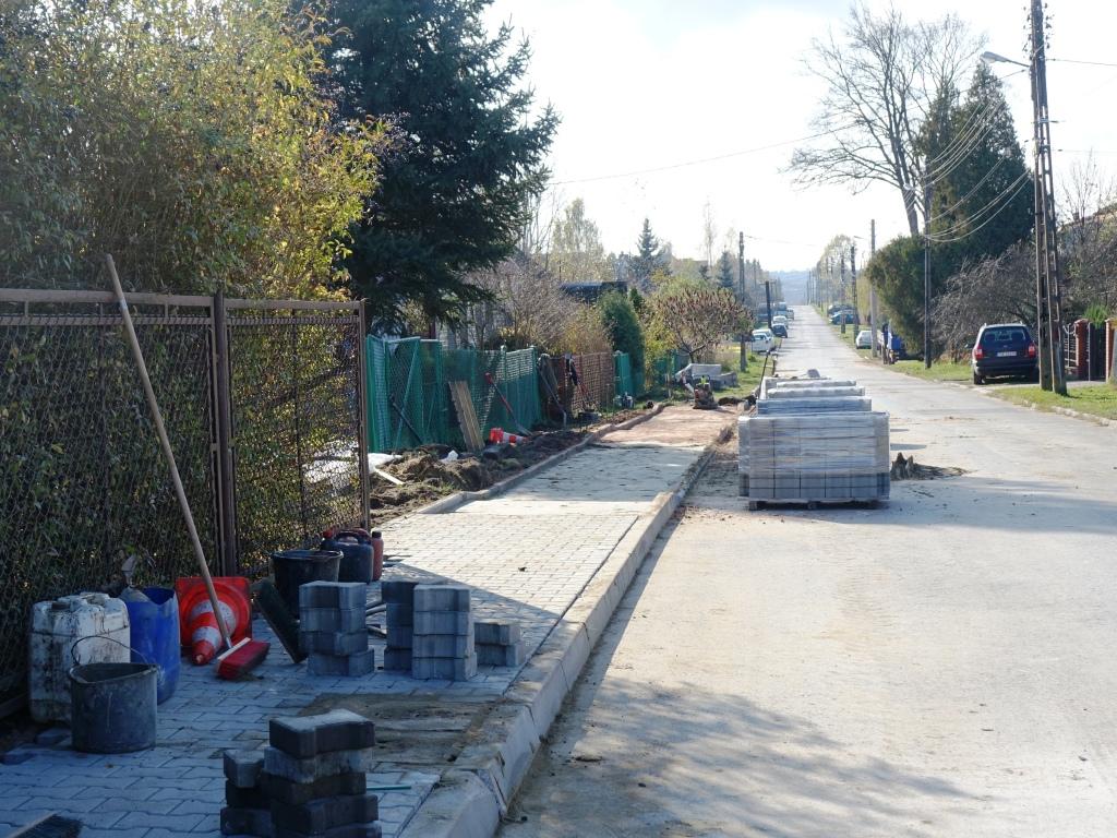 Chodnik w budowie