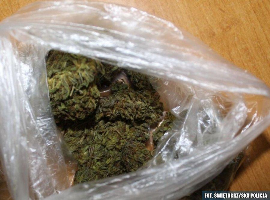 35- latek miał przy sobie 35 gram