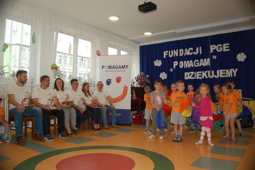 Wolontariusze PGE znowu w akcji, tym razem realizowali projekt w Przedszkolu nr 7