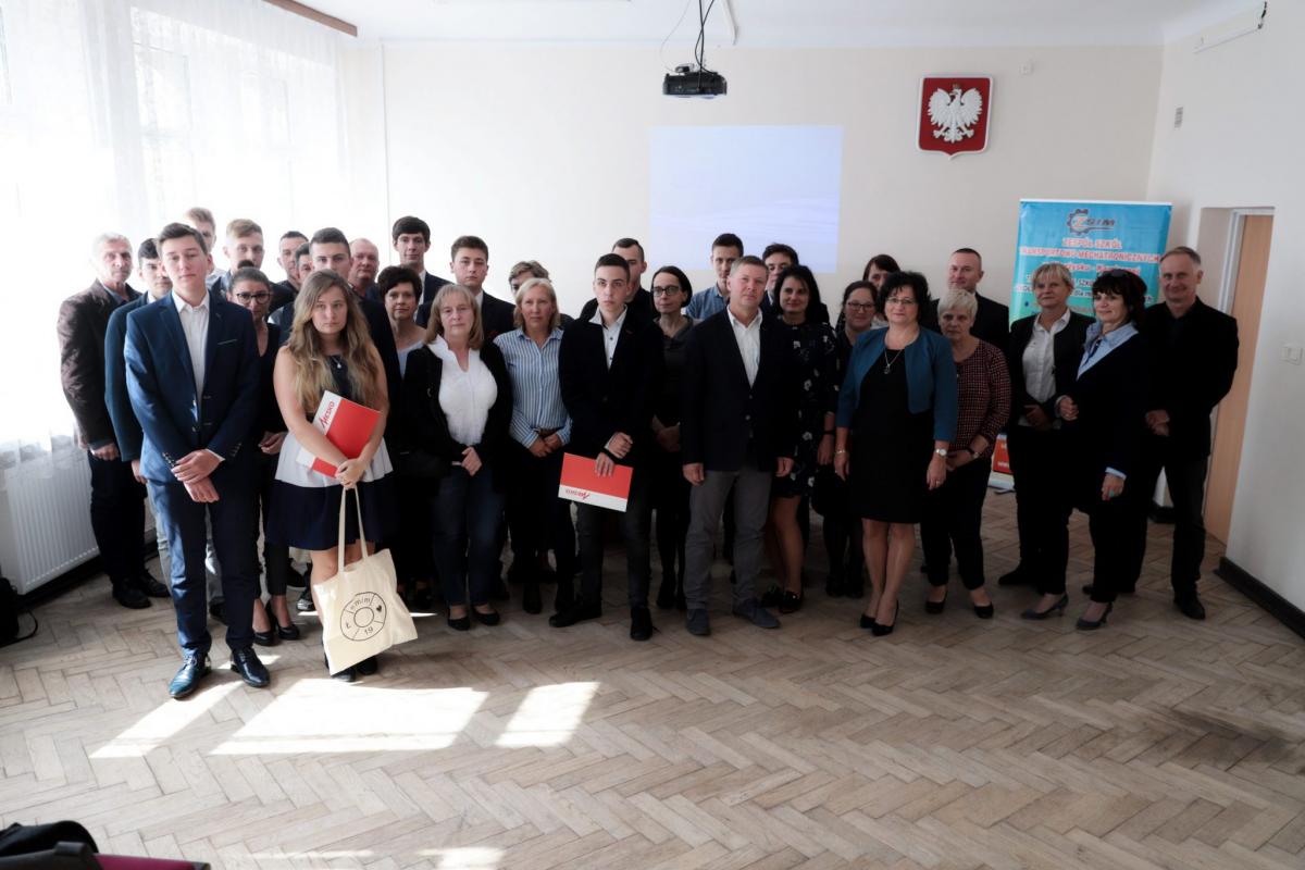 Uczniowie ZSTM otrzymali stypendia ufundowane przez Mesko S.A