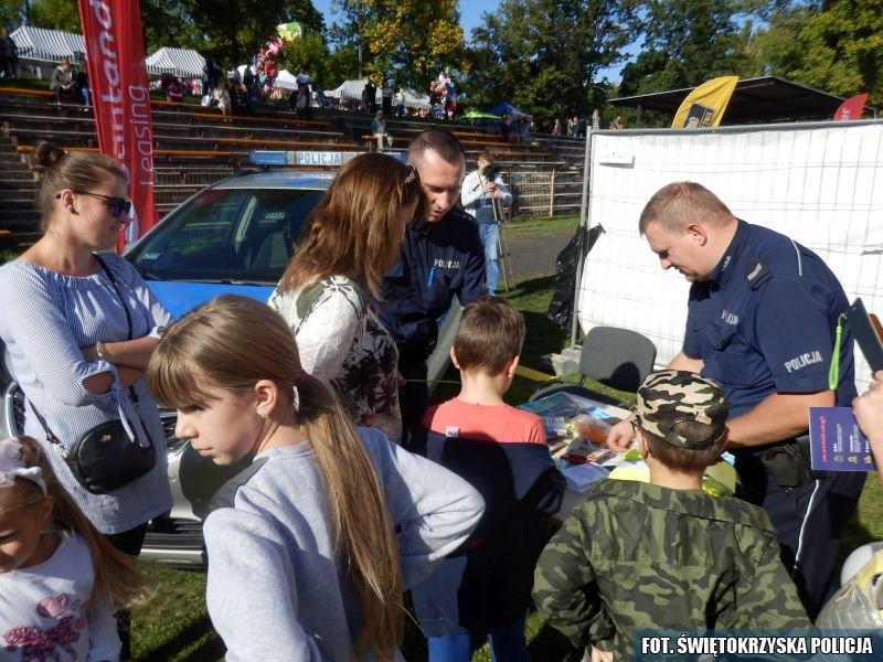 Pożegnanie lata z policjantami