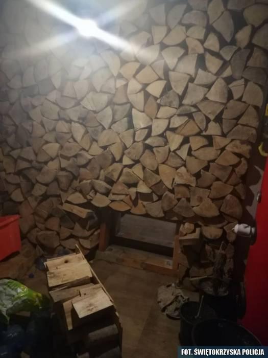 Tajemnicze pomieszczenie za ścianą