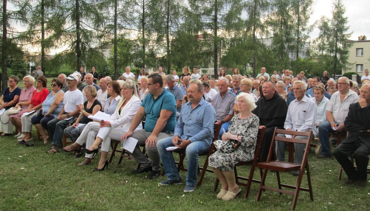 Pieśnią i modlitwą uczcili pamięć powstańców warszawskich