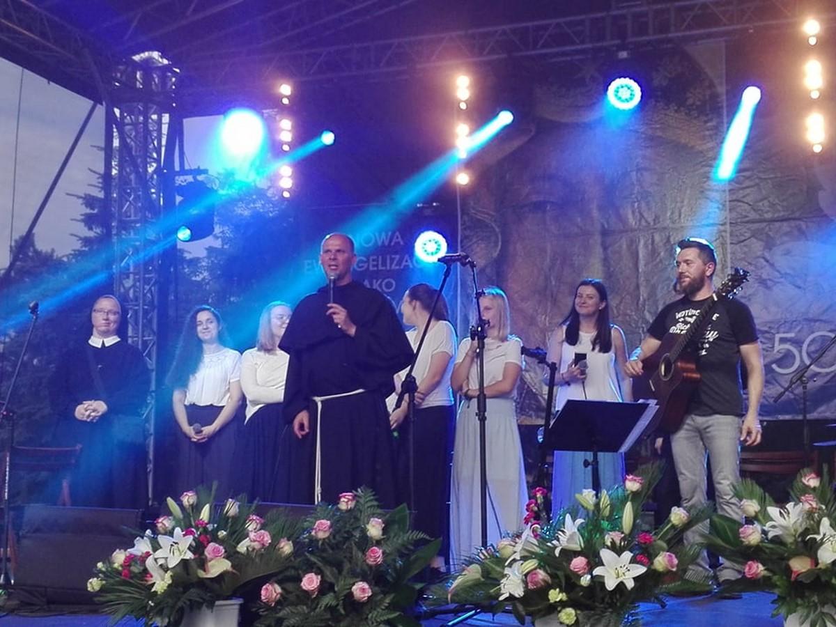 Franciszkanie wielbili Boże Ciało