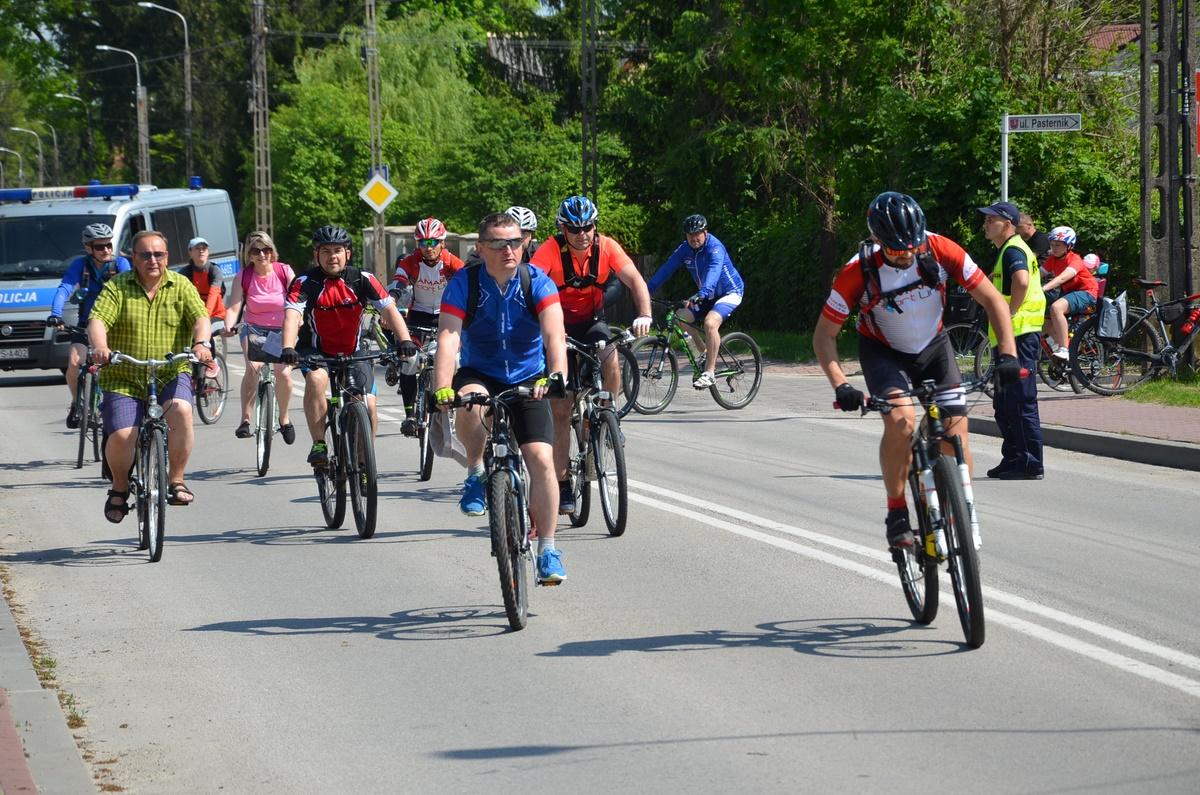 XV Suchedniowski Rajd Rowerowy - blisko 300 rowerzystów na trasie