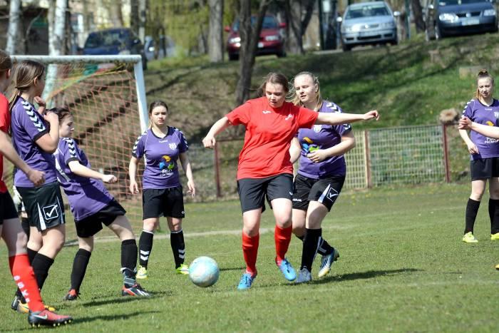 Wysokie zwycięstwo piłkarek eSKi Skarżysko