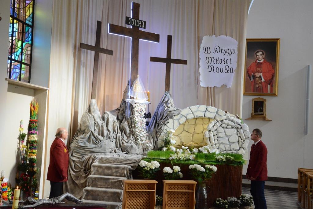 Groby Pańskie w kościołach powiatu skarżyskiego