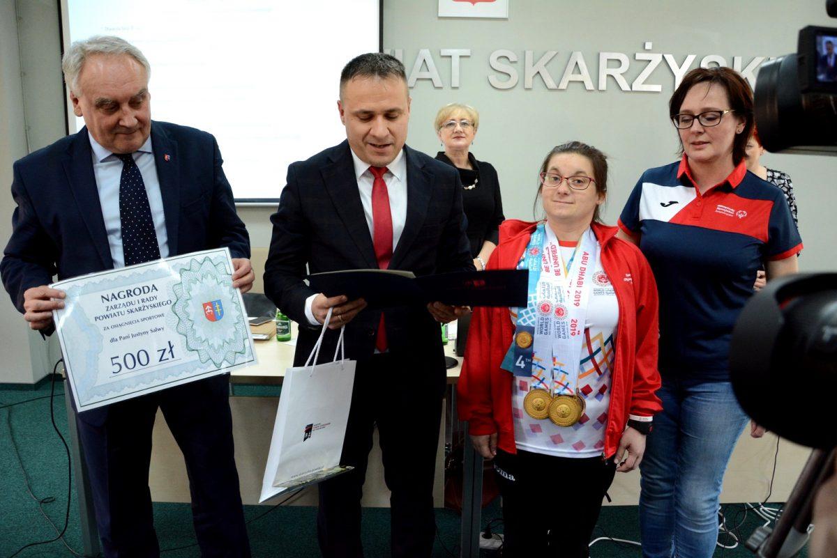 Justyna Salwa wyróżniona przez władze powiatu