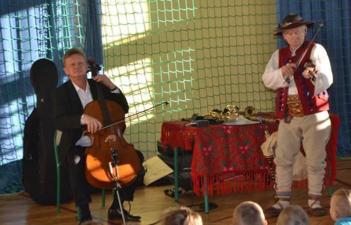 Dwa światy i jedna muzyka