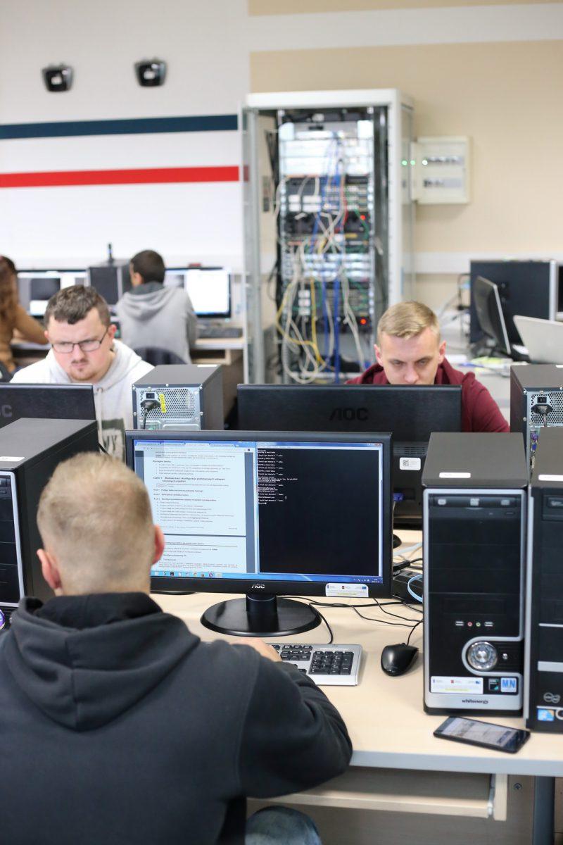 Teleinformatyka, specjalność przyszłości na Politechnice Świętokrzyskiej