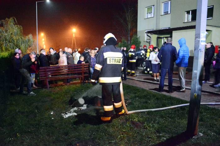 Ewakuacja mieszkańców wieżowca przy ul. Żeromskiego