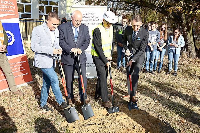 Rozpoczęła się budowa nowej hali sportowej