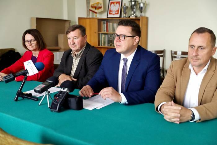Szukają pracy, będą jeździli autobusami bezpłatnie