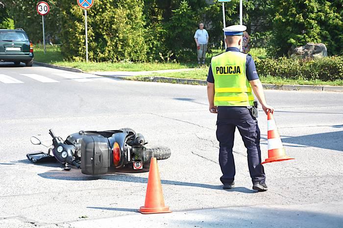 Kolizja skutera z osobówką