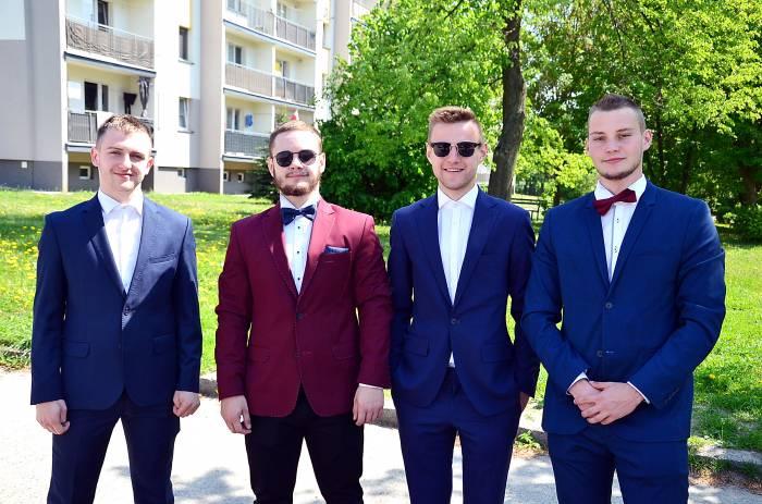 Ruszyły matury, blisko 500 uczniów przystąpiło do egzaminów