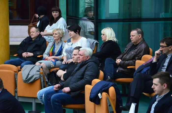 Los strzelnicy w rękach radnych