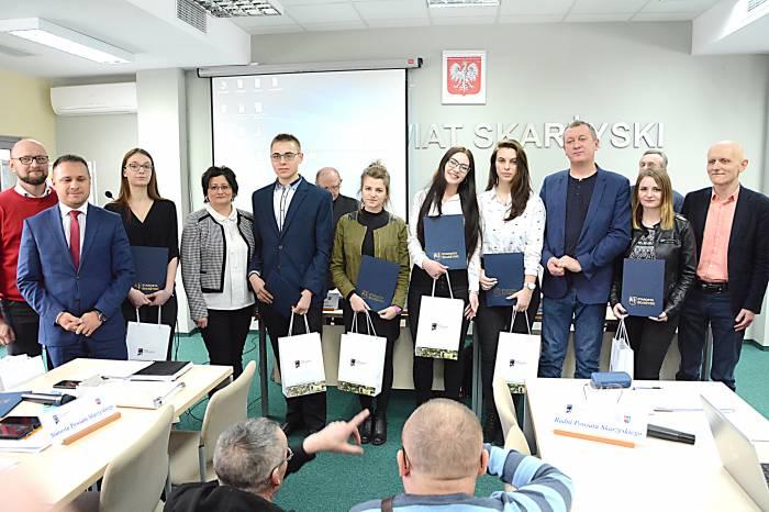 Stypendyści Prezesa Rady Ministrów wyróżnieni przez Powiat