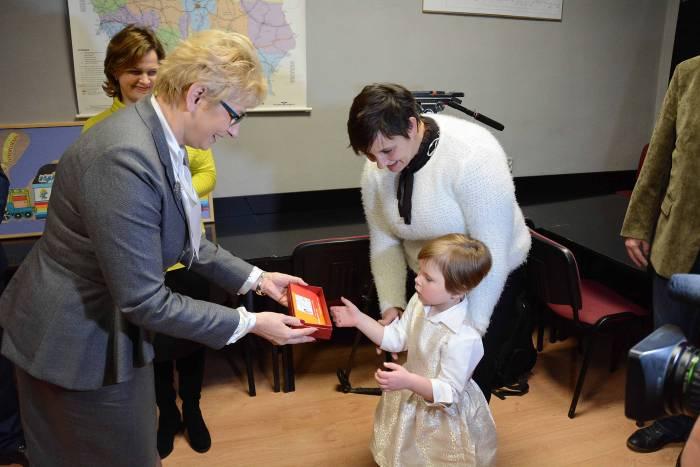 Urodziła się w pociągu, do 26. roku życia będzie jeździć za daramo