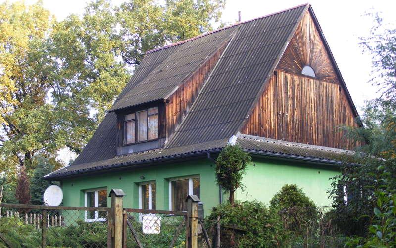 Leśniczówka na wzgórzu przy ulicy Wierzbowej