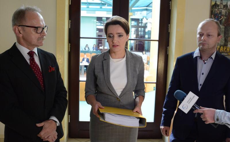 Na pacjentach postawiono krzyżyk